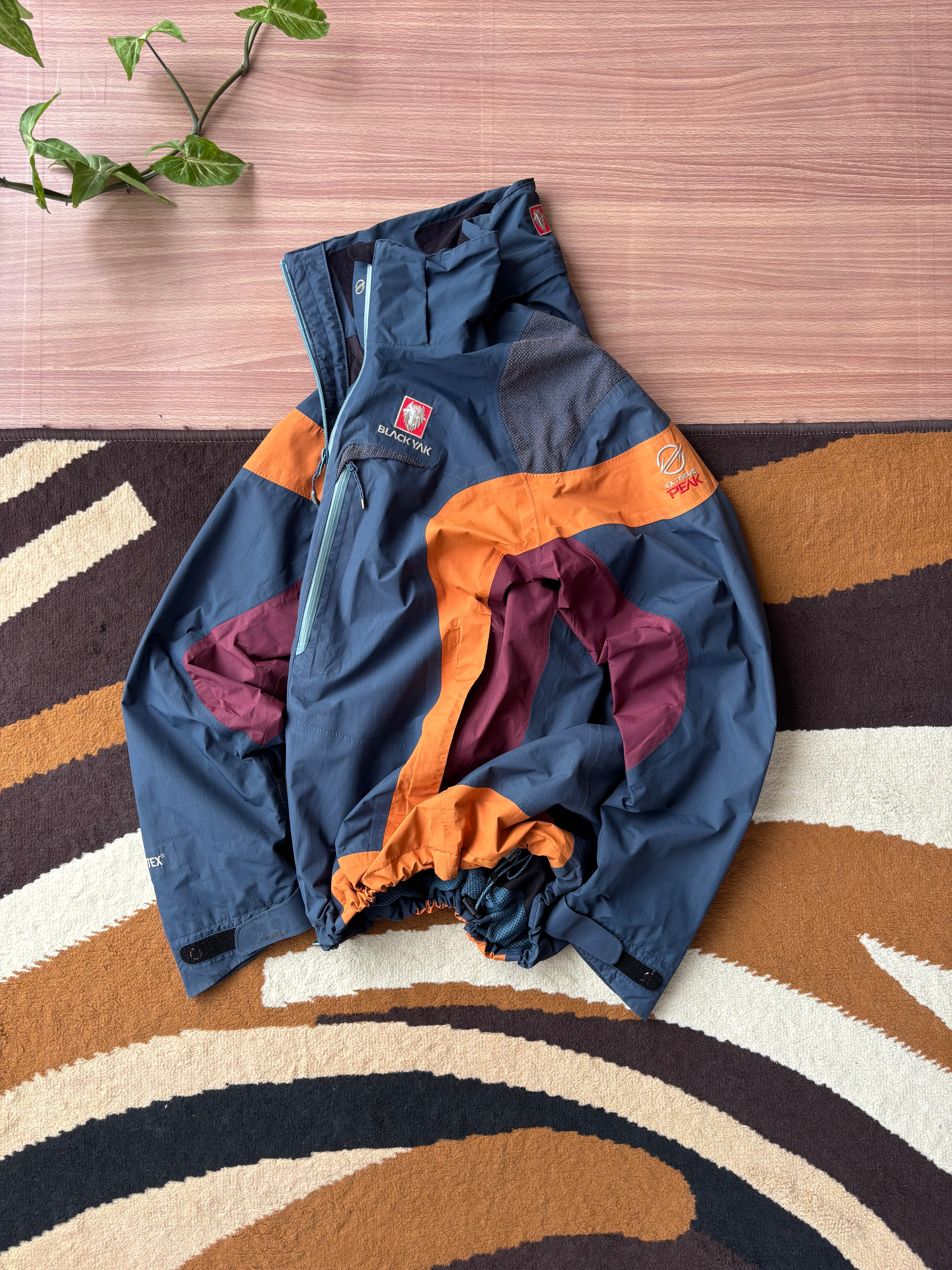 BlackYak Extreme peak Goretex Shell (L)