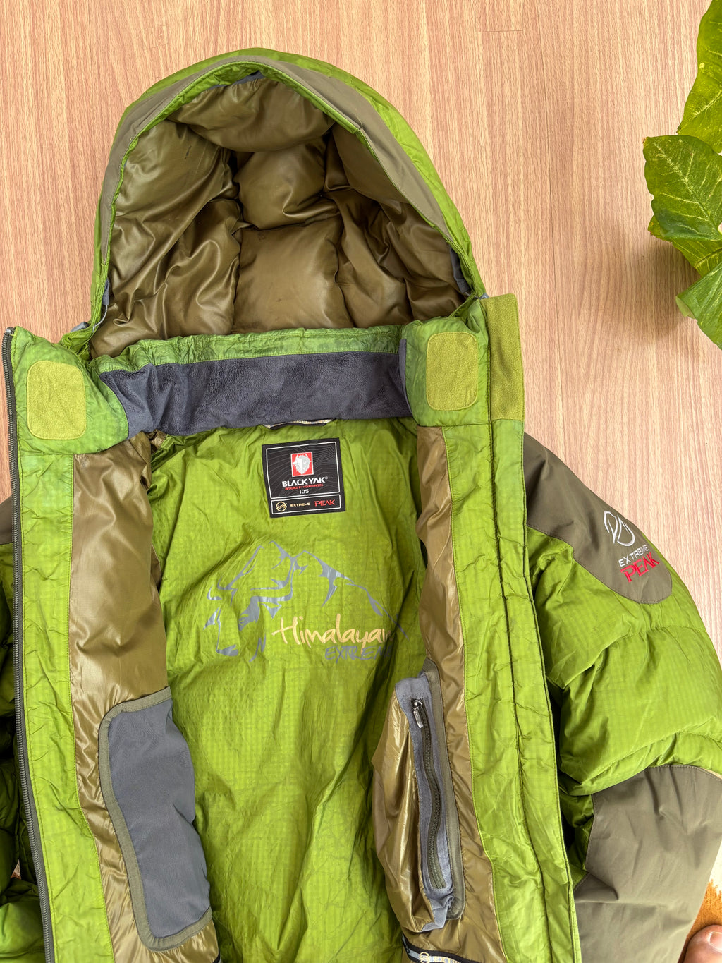 Black Yak extreme peak puffer