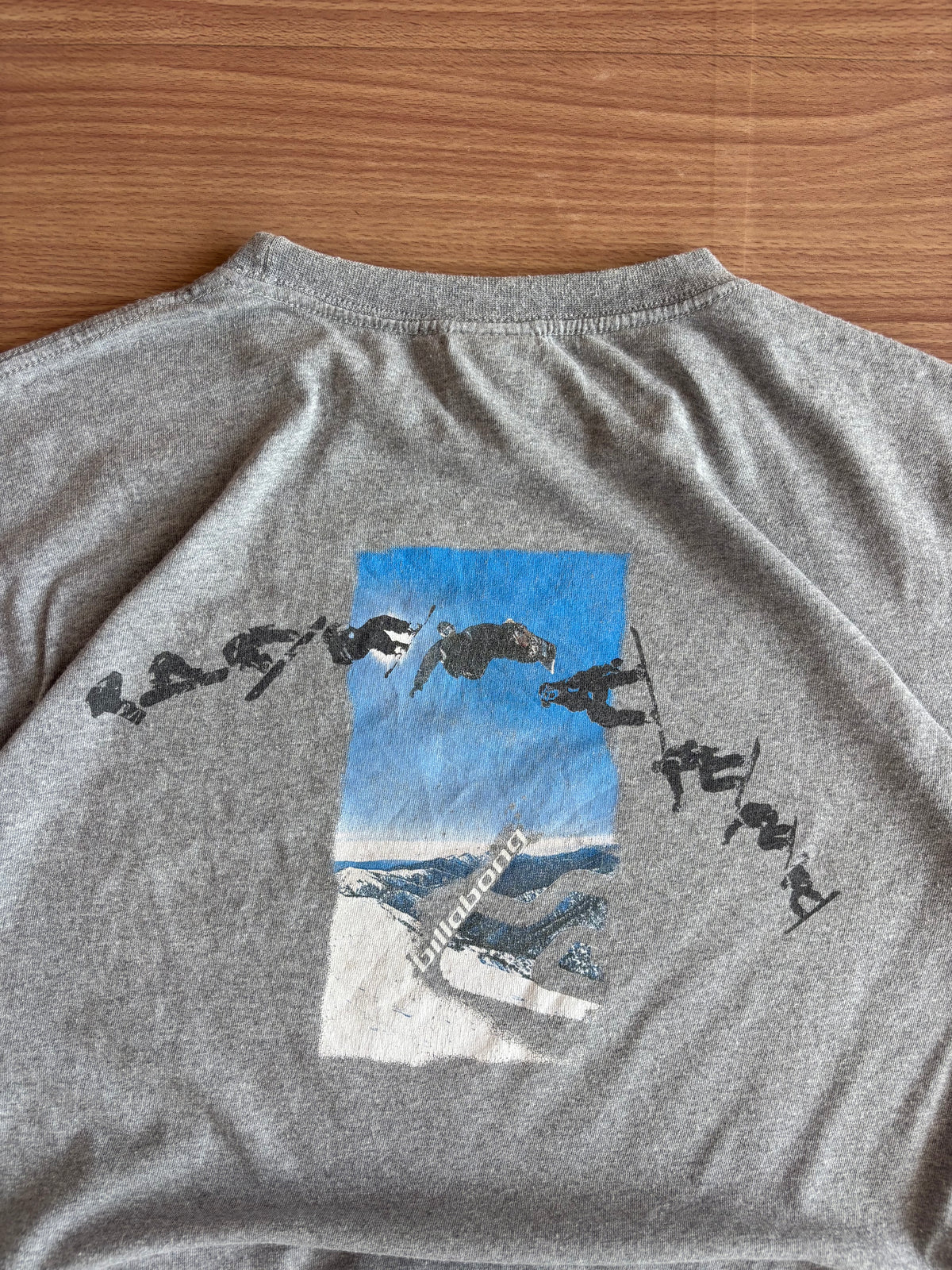 Vintage Billabong skiing tee (L)