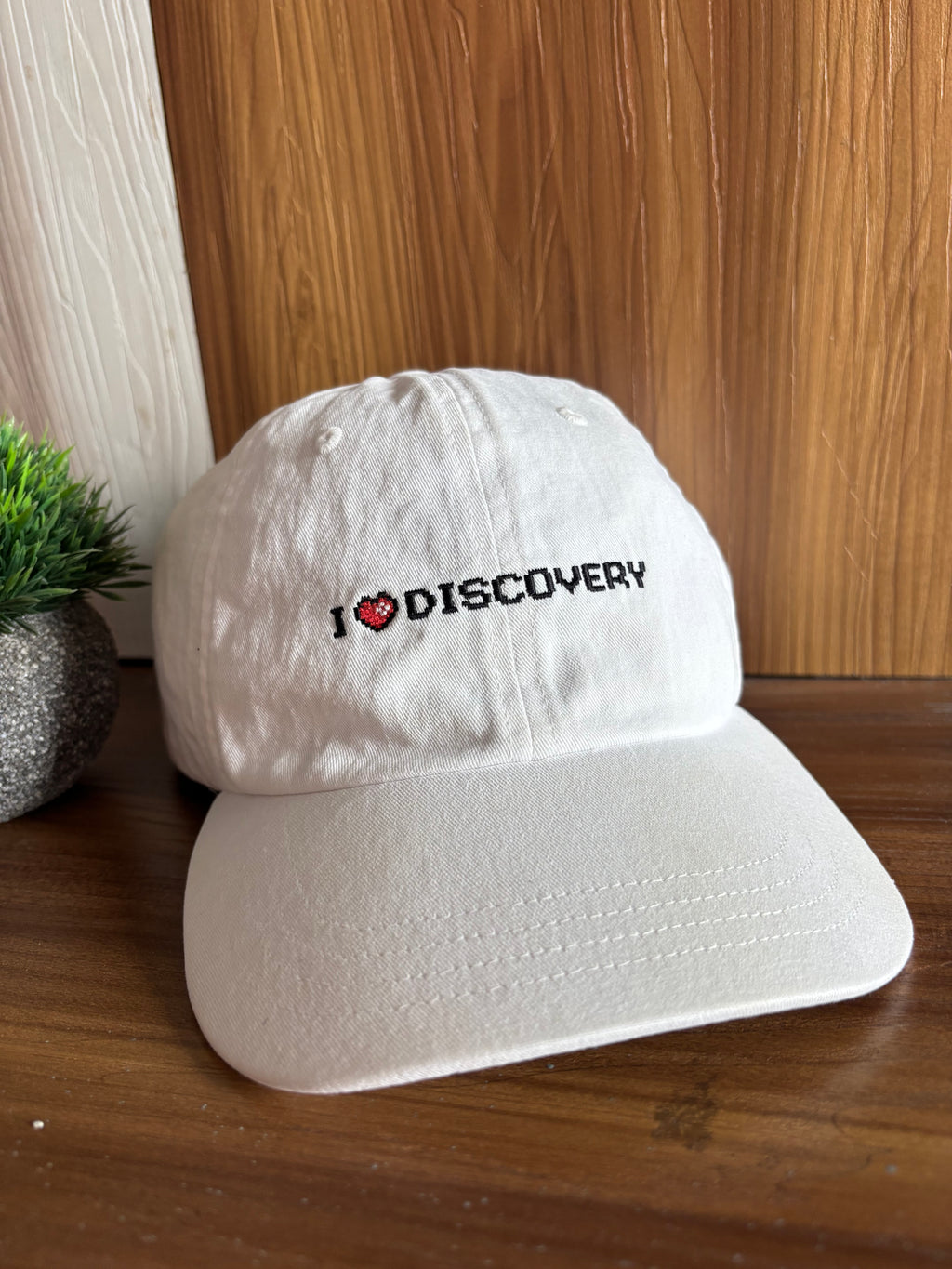 i <3 discovery cap