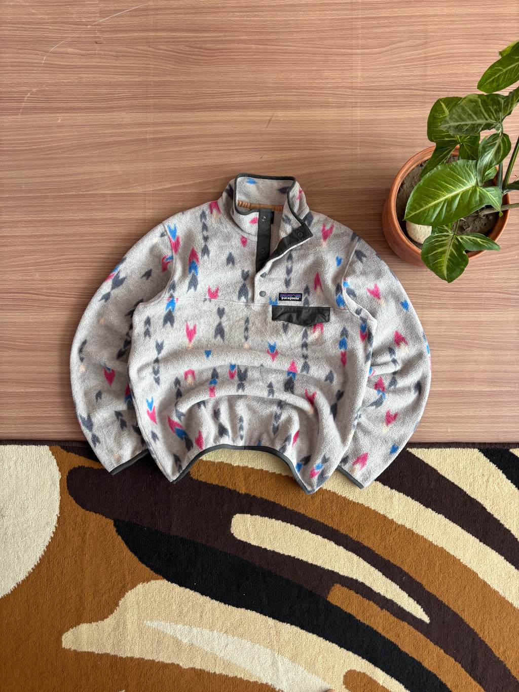 patagonia Grey Aztec Arrows synchilla fleece (S)
