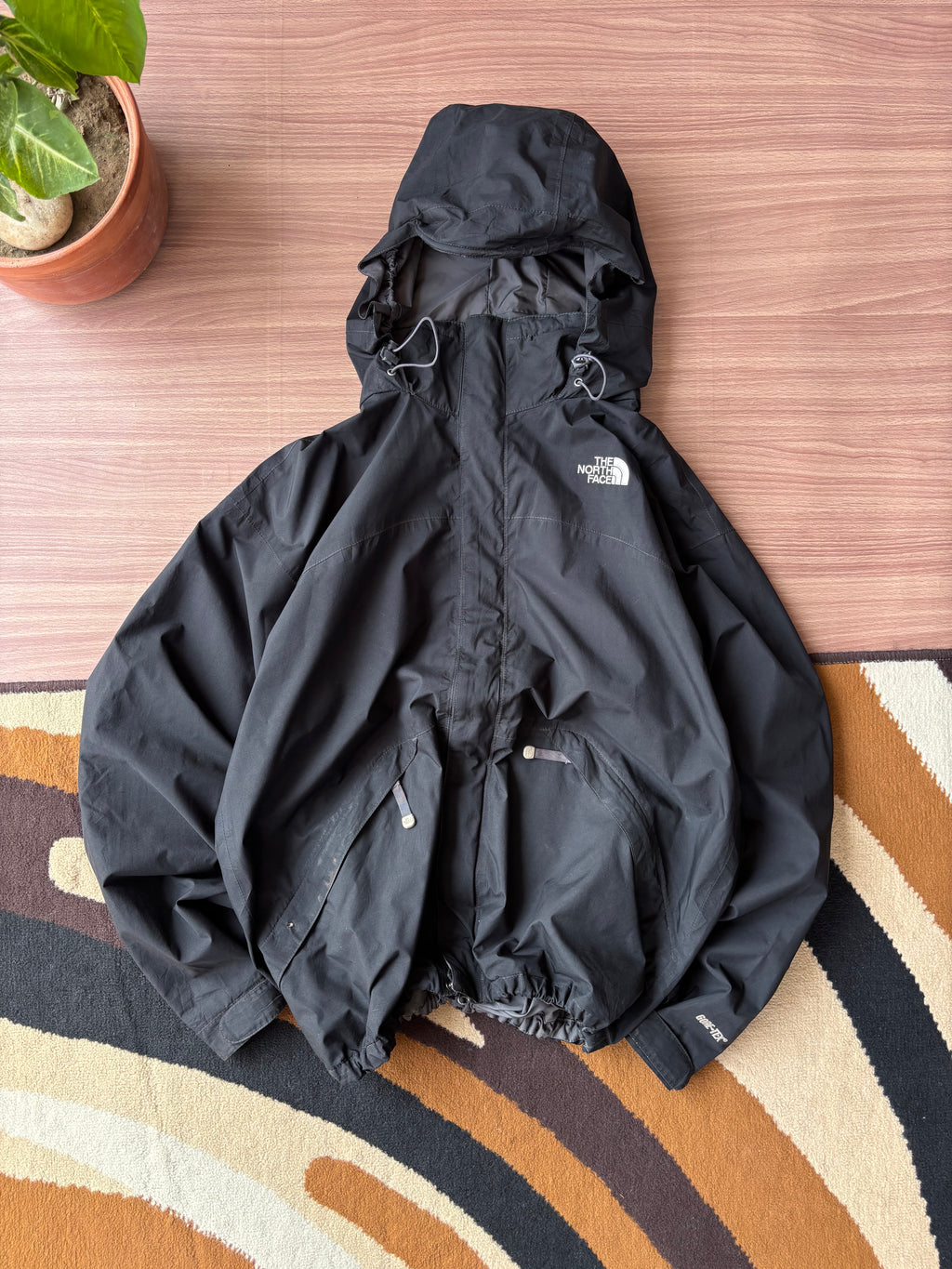 The North Face Goretex shell (L)