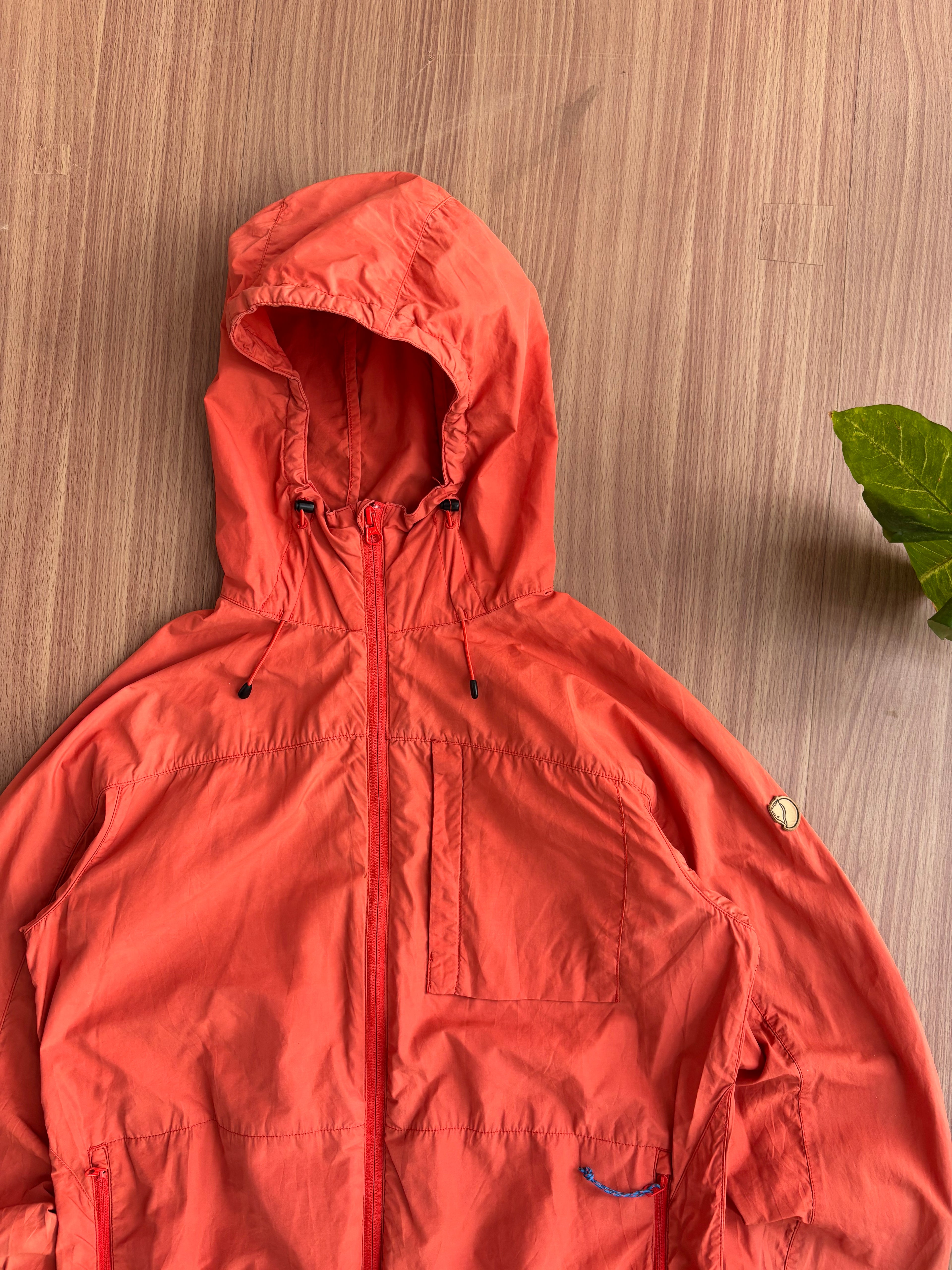 Fjall Raven windbreaker (M-L)