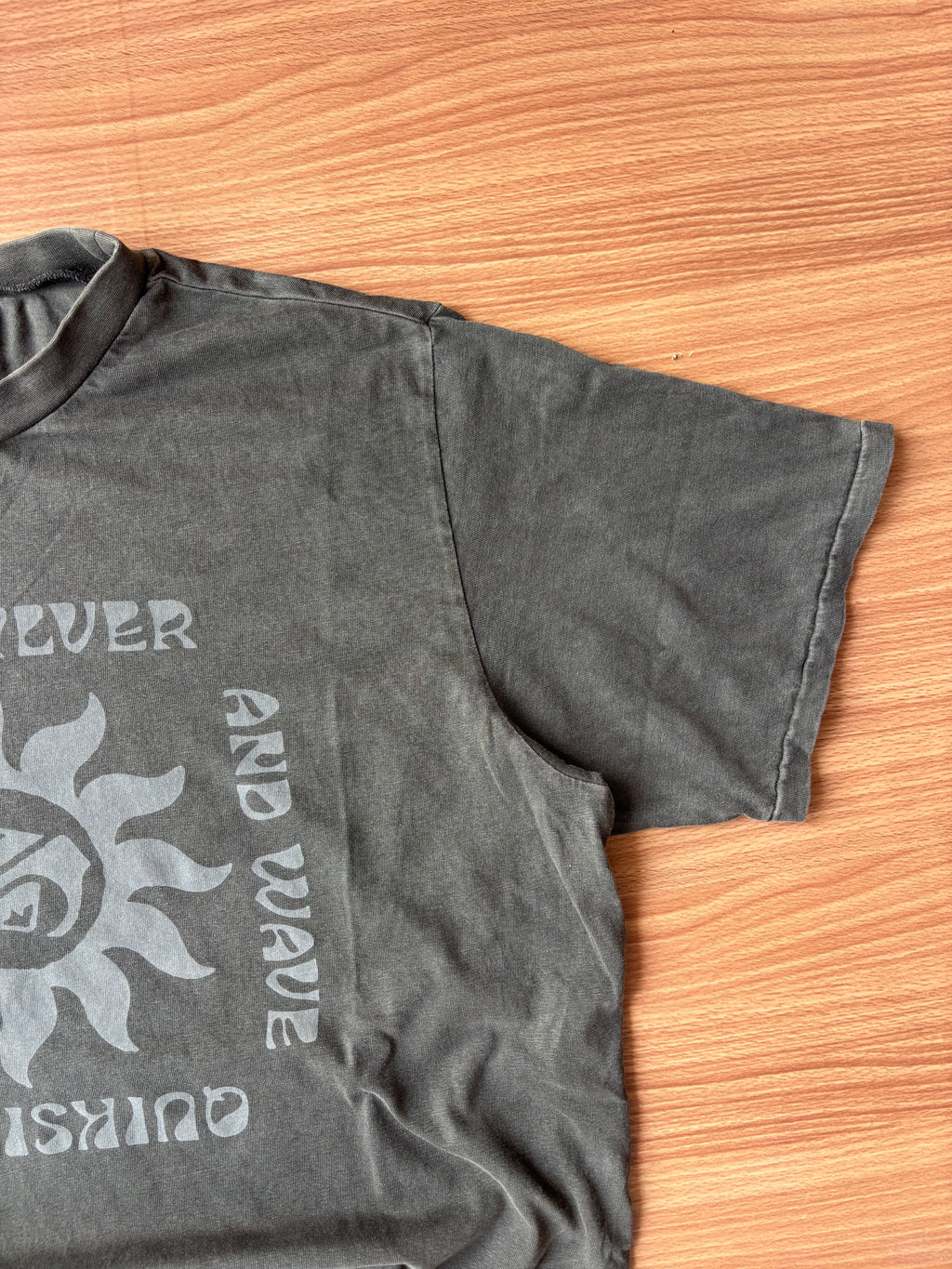 Quiksilver tee (L)