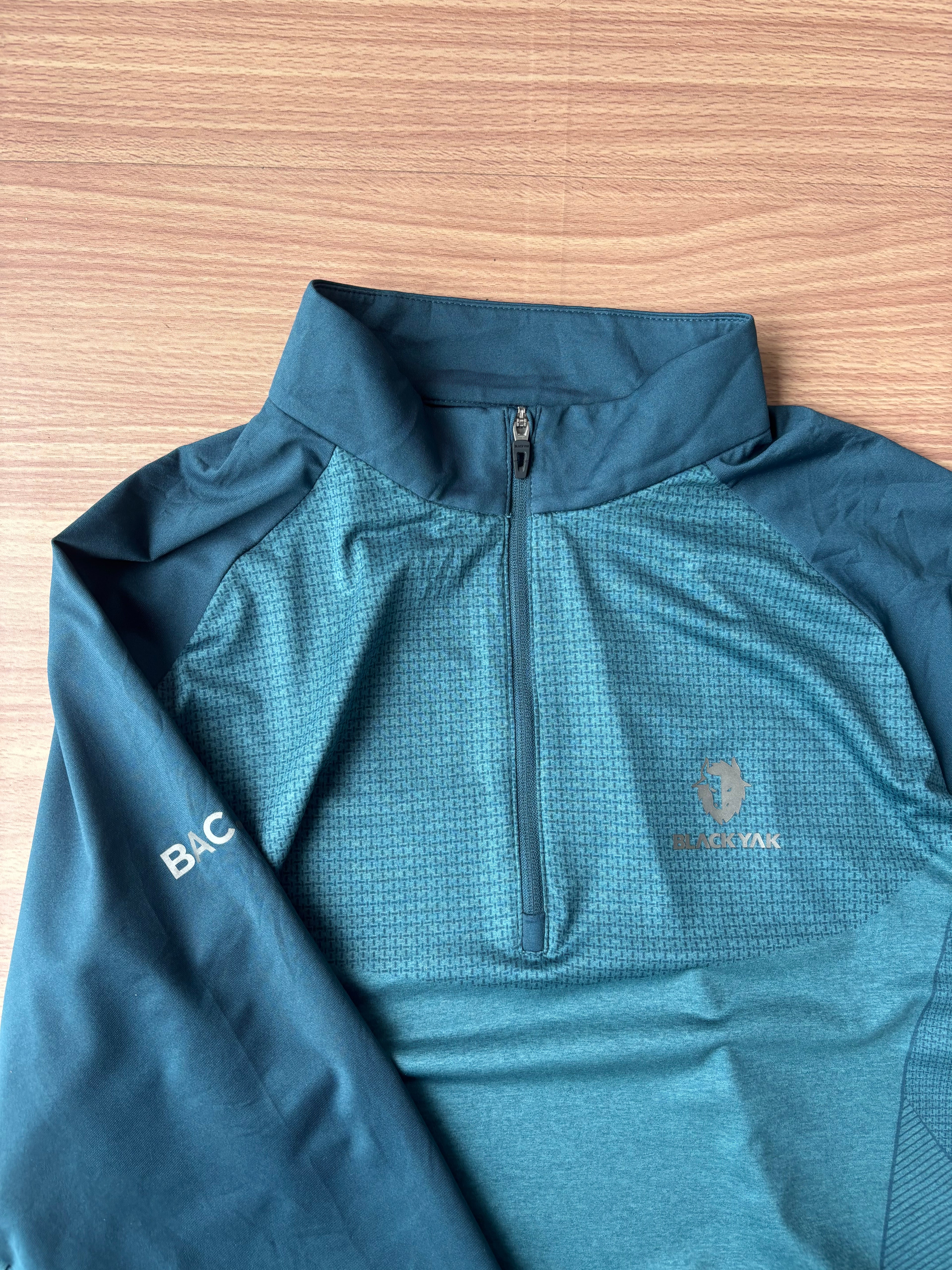 BlackYak Alpine Club tee (M)