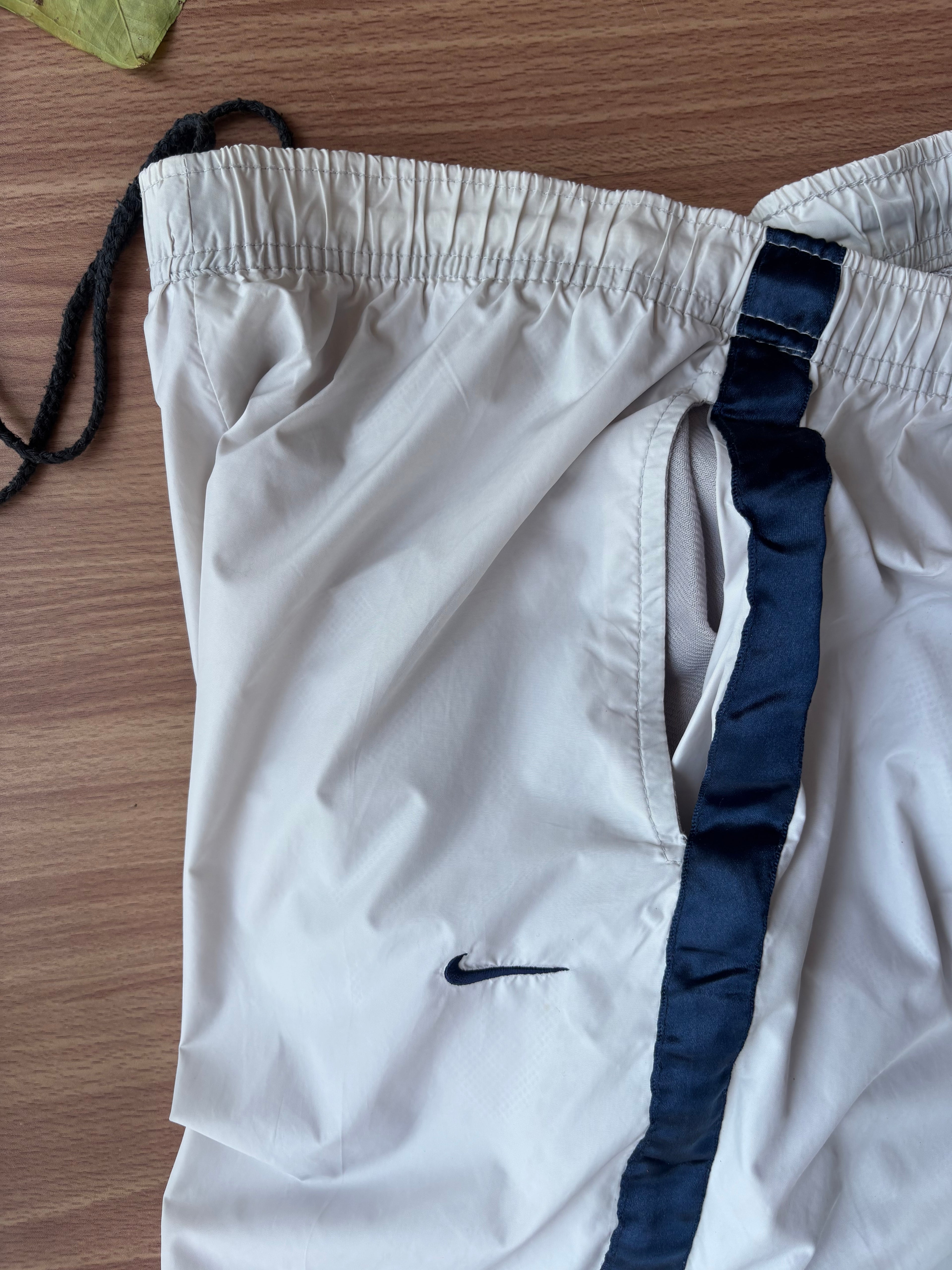 90’s Nike lower