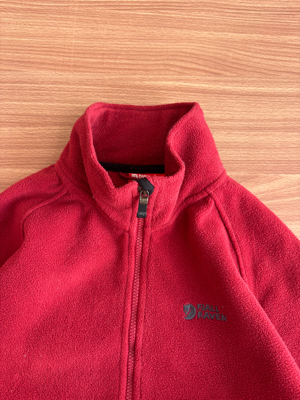 Fjällräven maroon fleece
