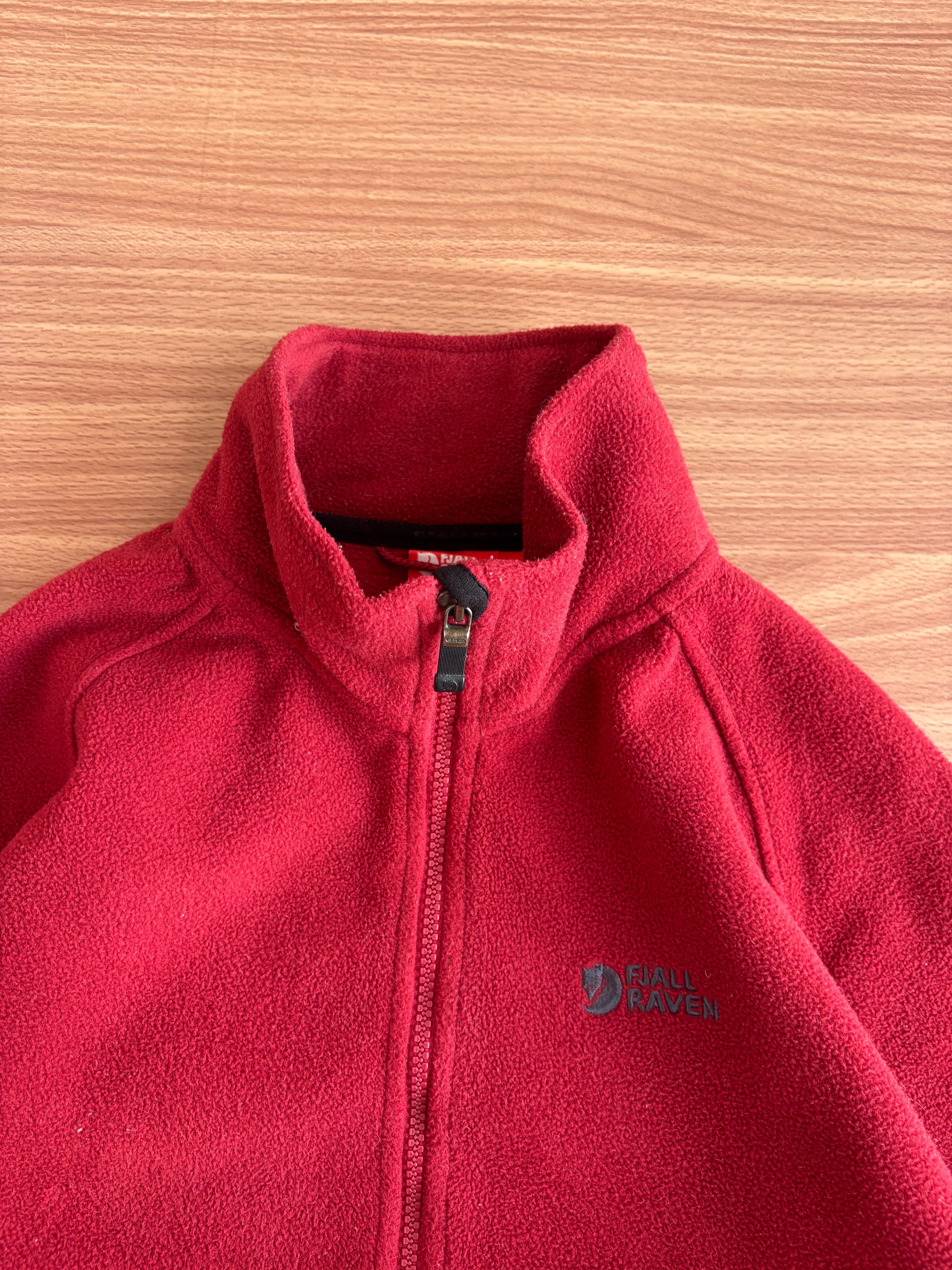 Fjällräven maroon fleece