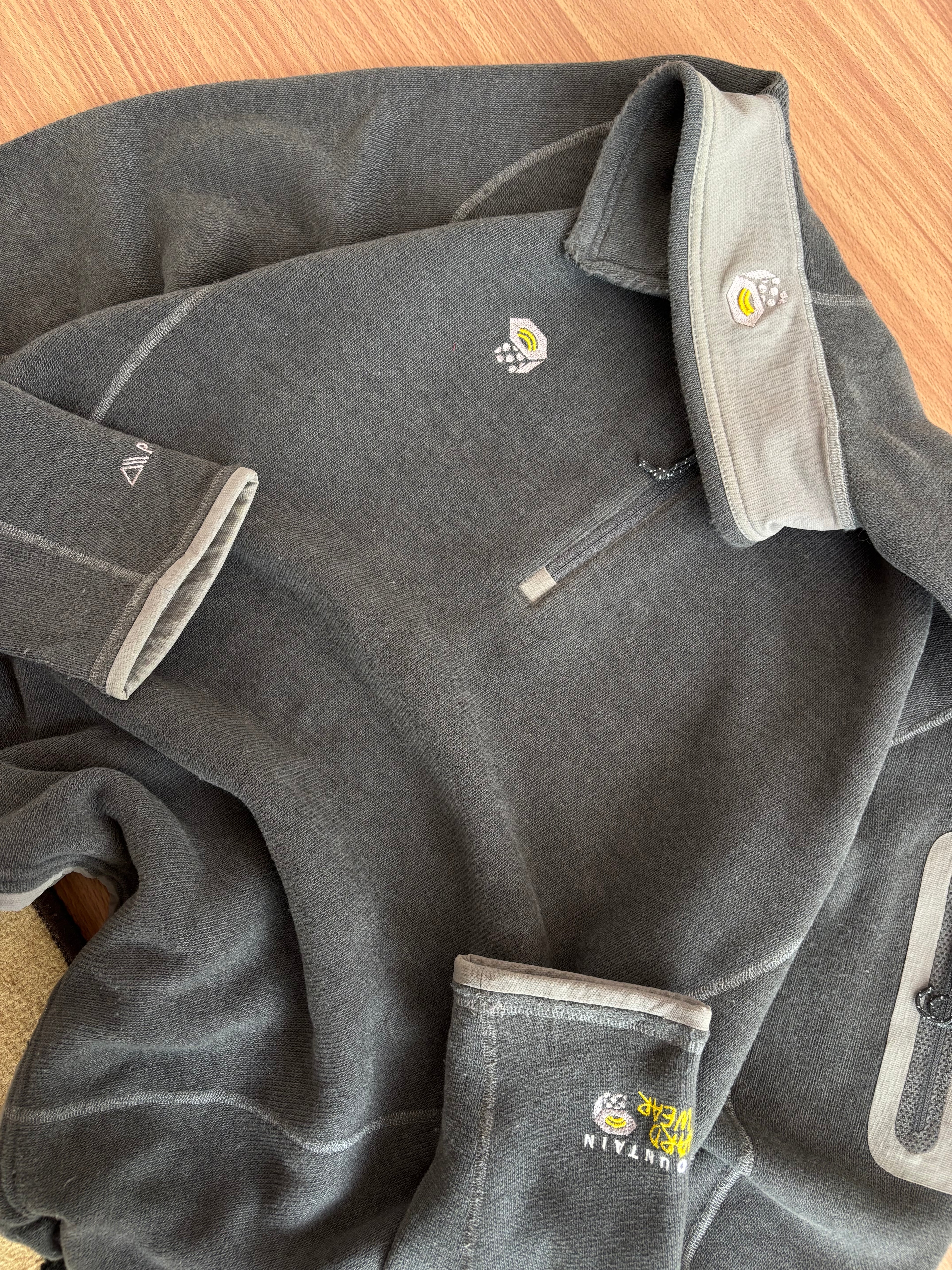 Mountain hardwear polartec fleece (L)
