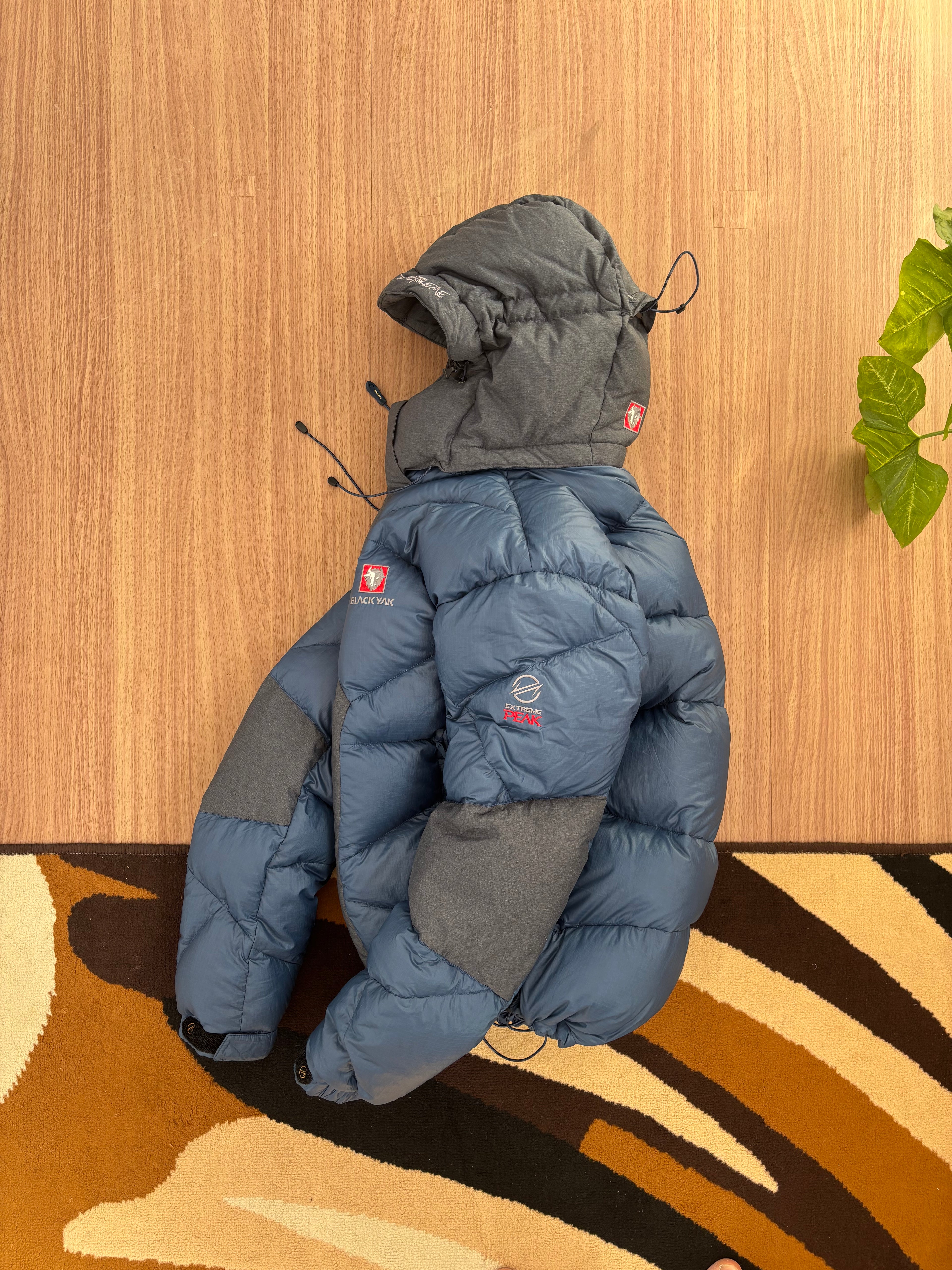 Black Yak Extreme peak puffer