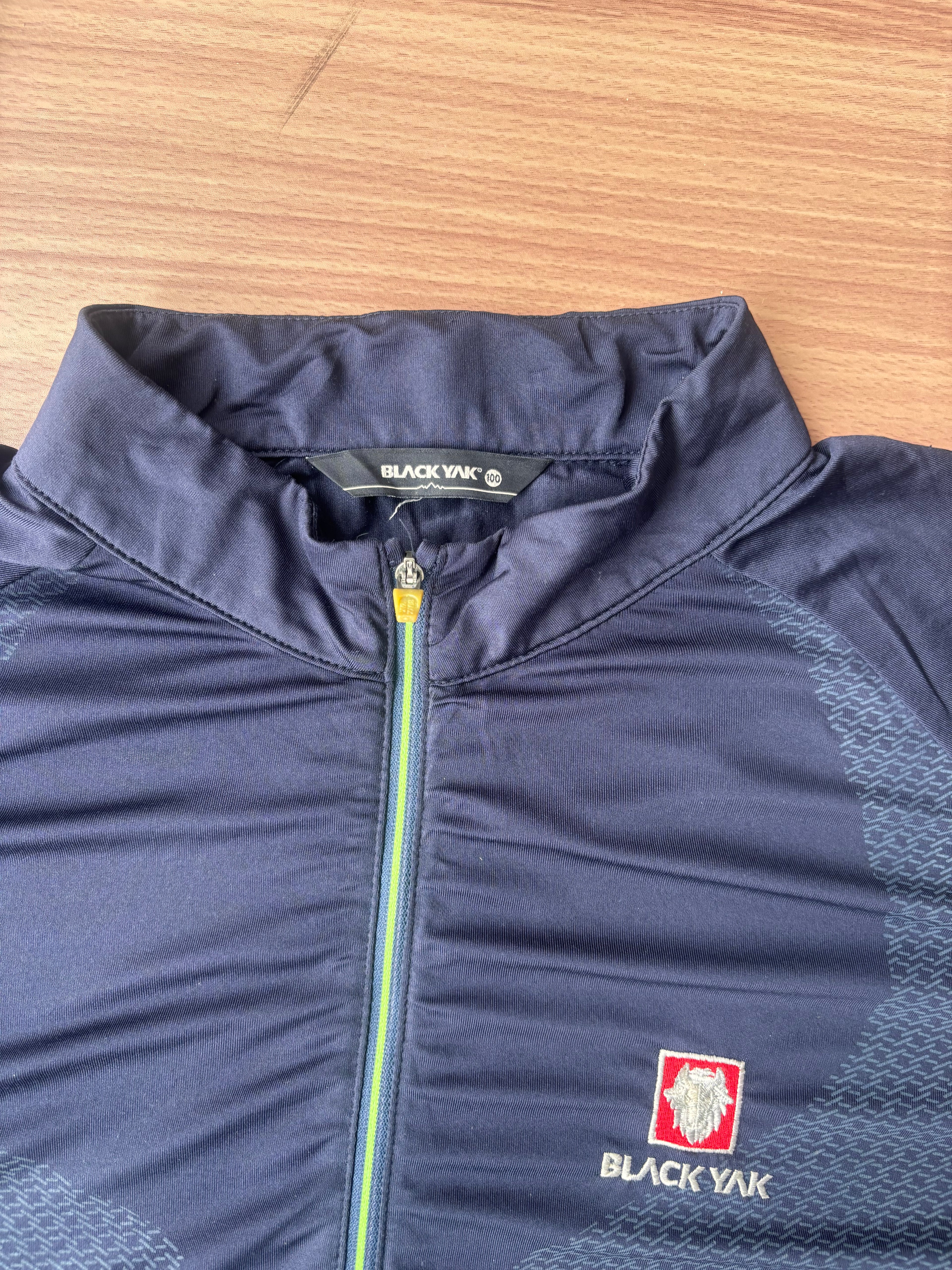 Blackyak full sleeve tee (L)
