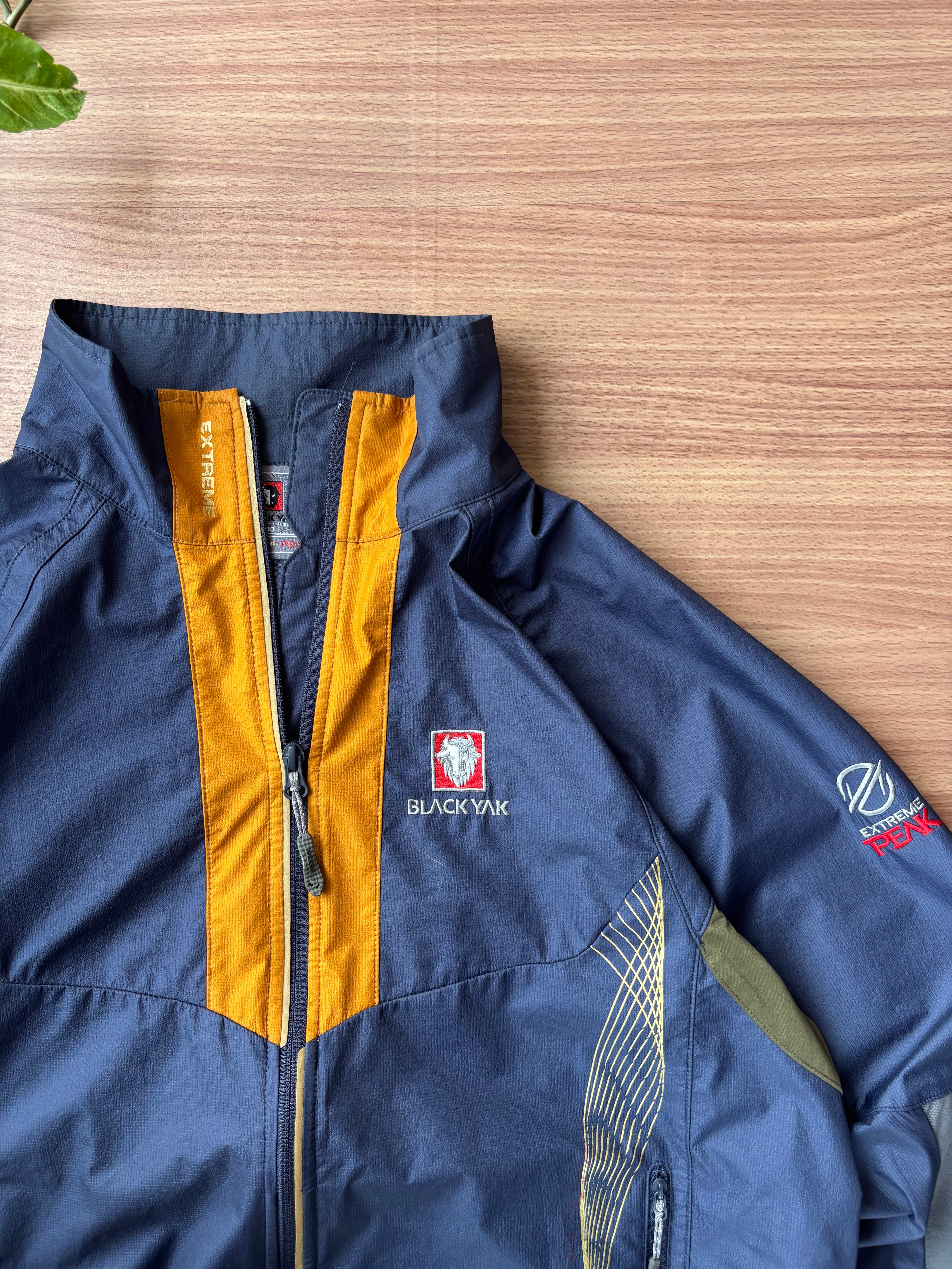 BlackYak Light Windstopper shell (M-L)