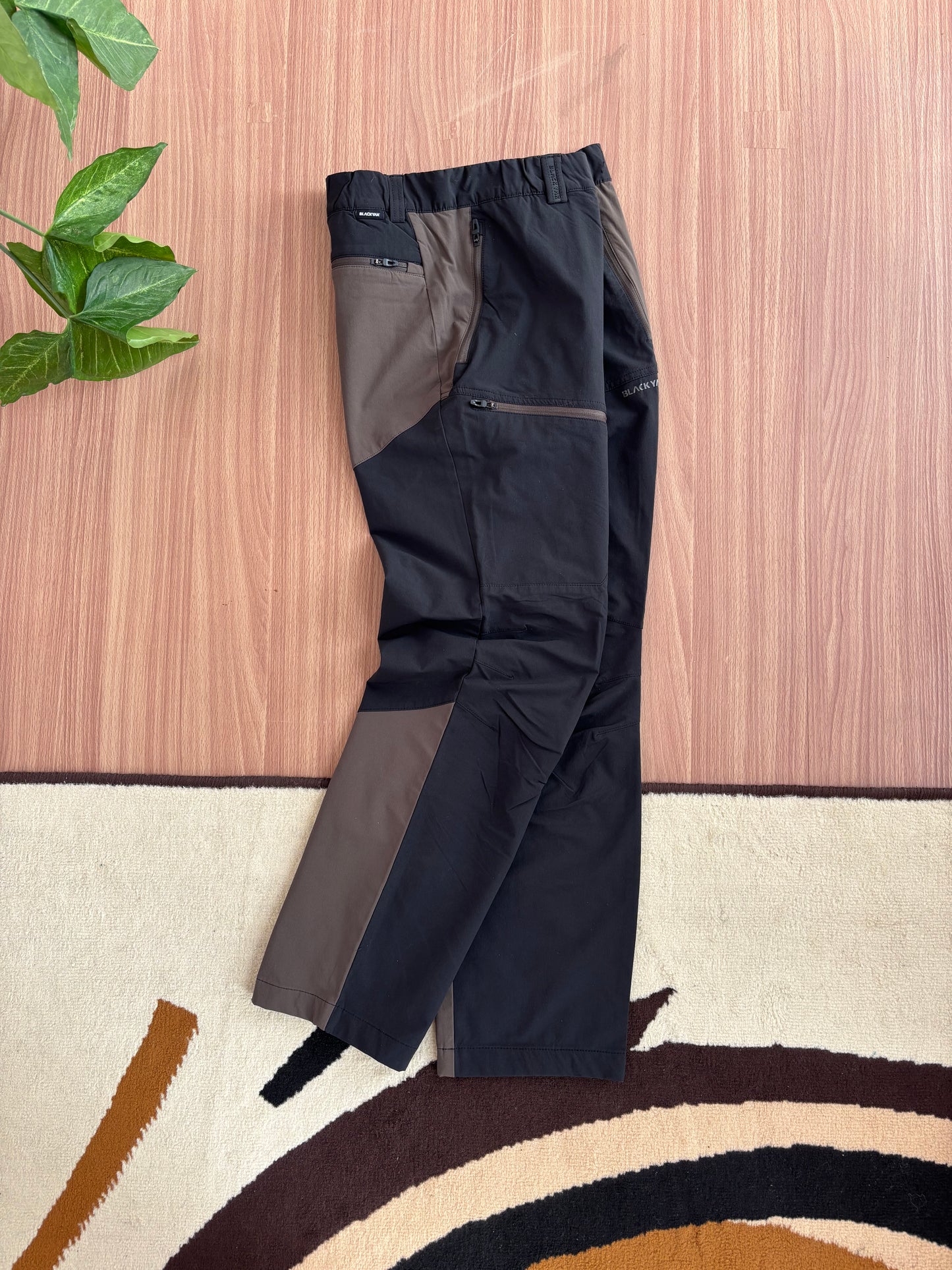 Black yak outdoor pants