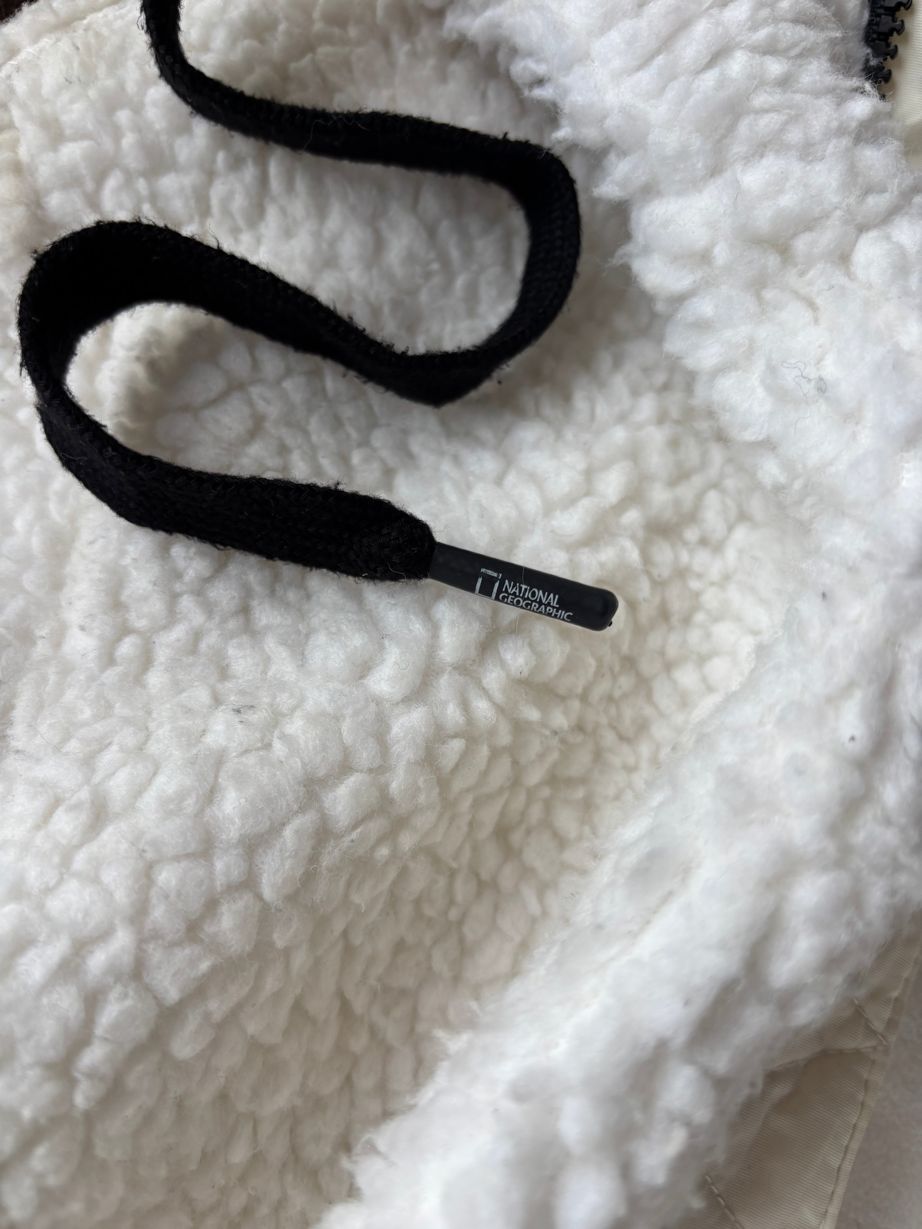 National Geographic sherpa fleece hoodie (S)