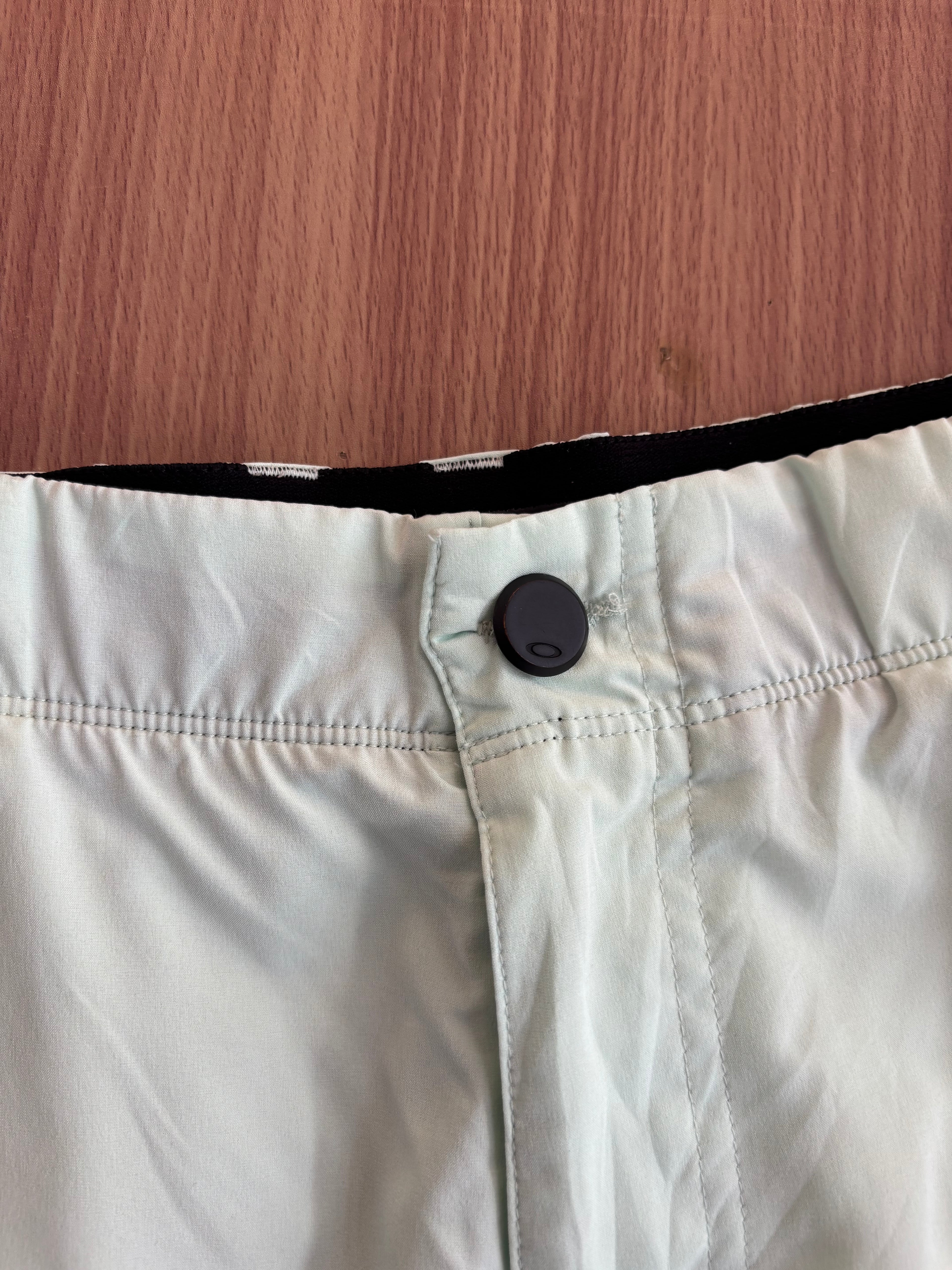 Oakley shorts (mint green)