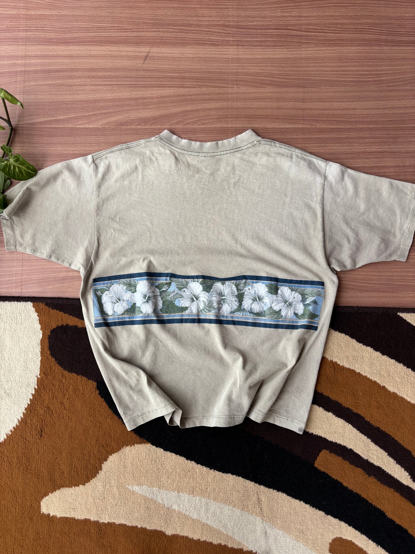 Vintage Quiksilver single stitch cropped tee