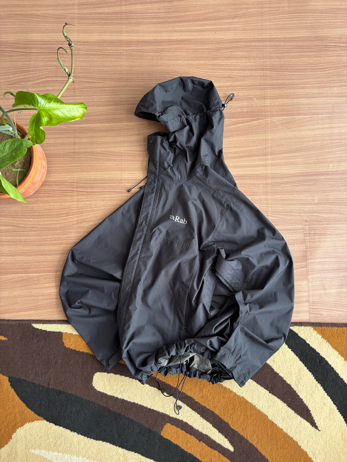 Rab pertex shield Light shell (L)