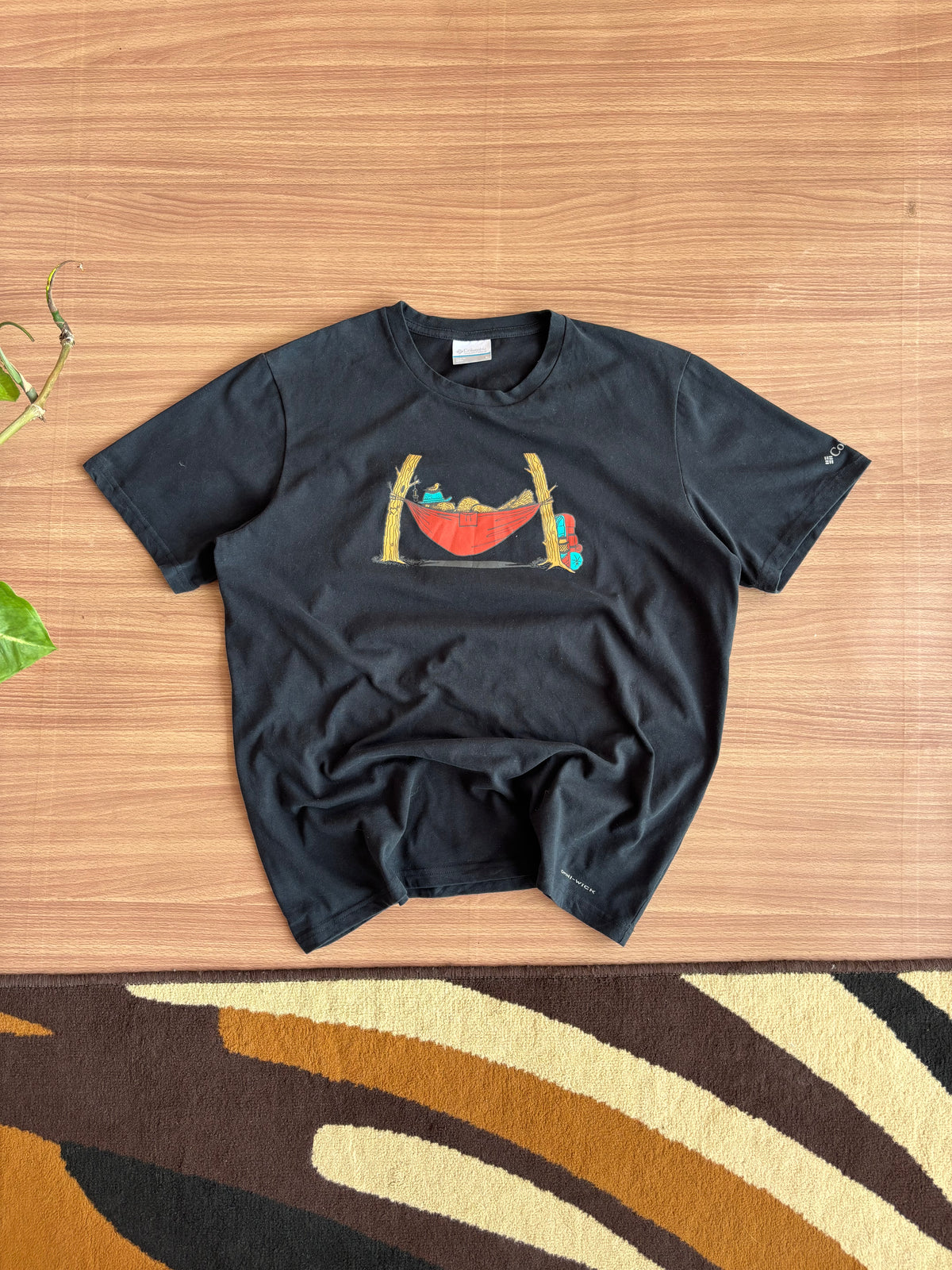Columbia tee (L)