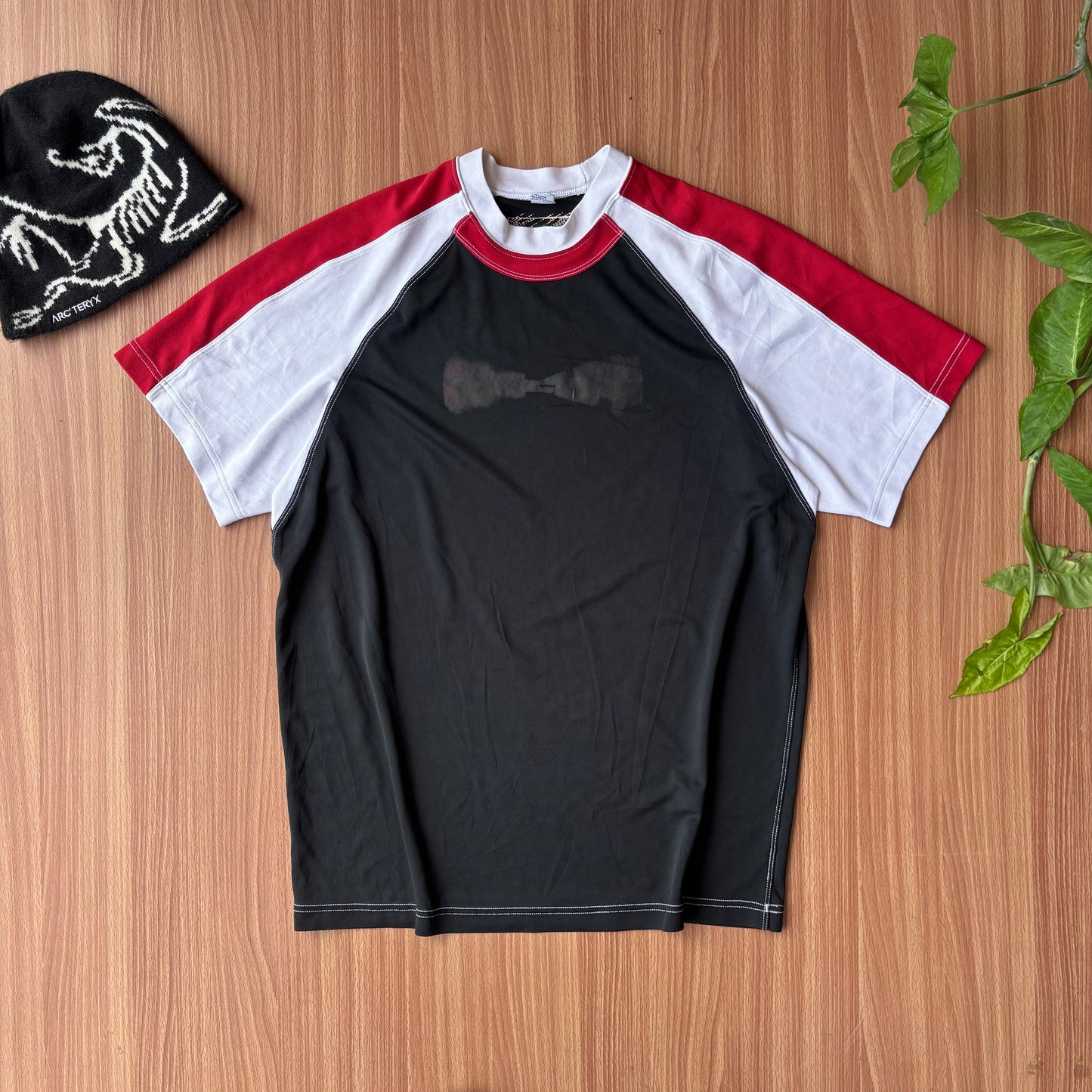 vintage Oakley tee