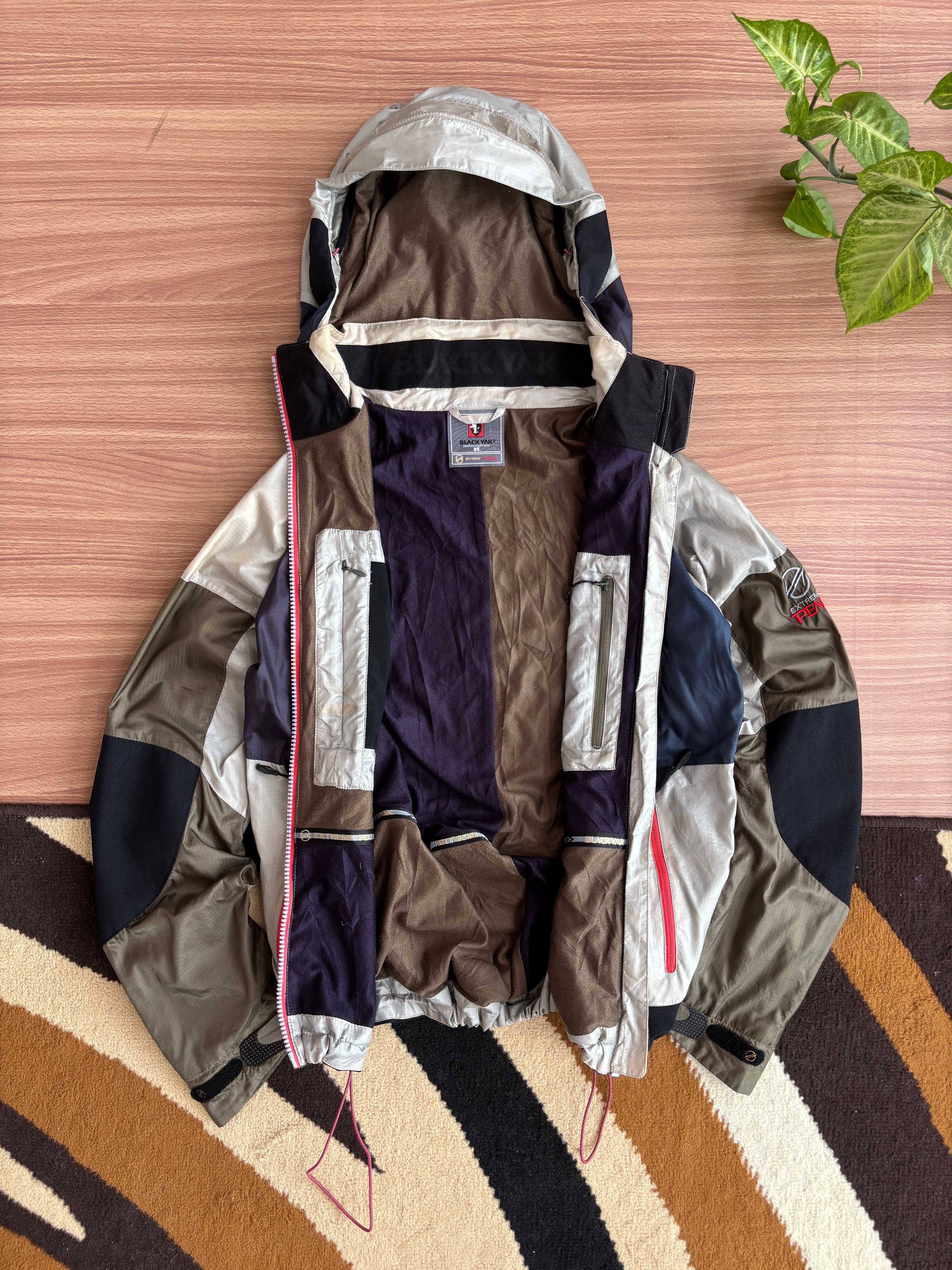 BlackYak Lightweight Shell Jacket (S)
