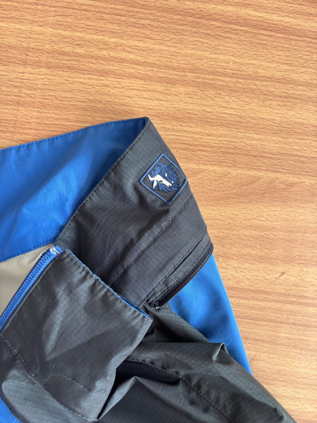 BlackYak windstopper shell (M)
