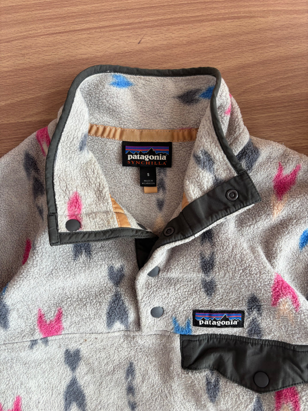 patagonia Grey Aztec Arrows synchilla fleece (S)