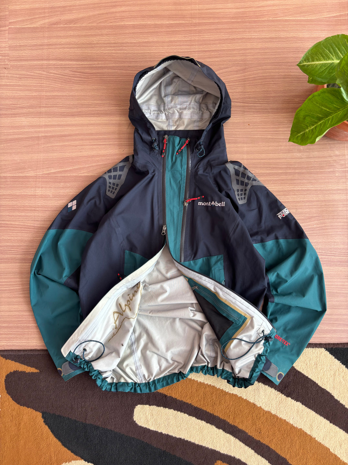 Montbell Zero point goretex shell (M-L)
