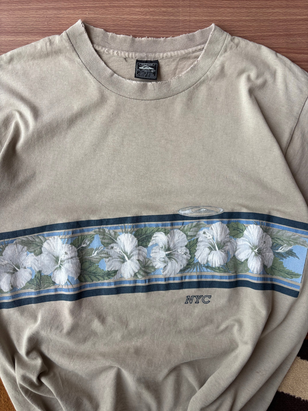 Vintage Quiksilver single stitch cropped tee