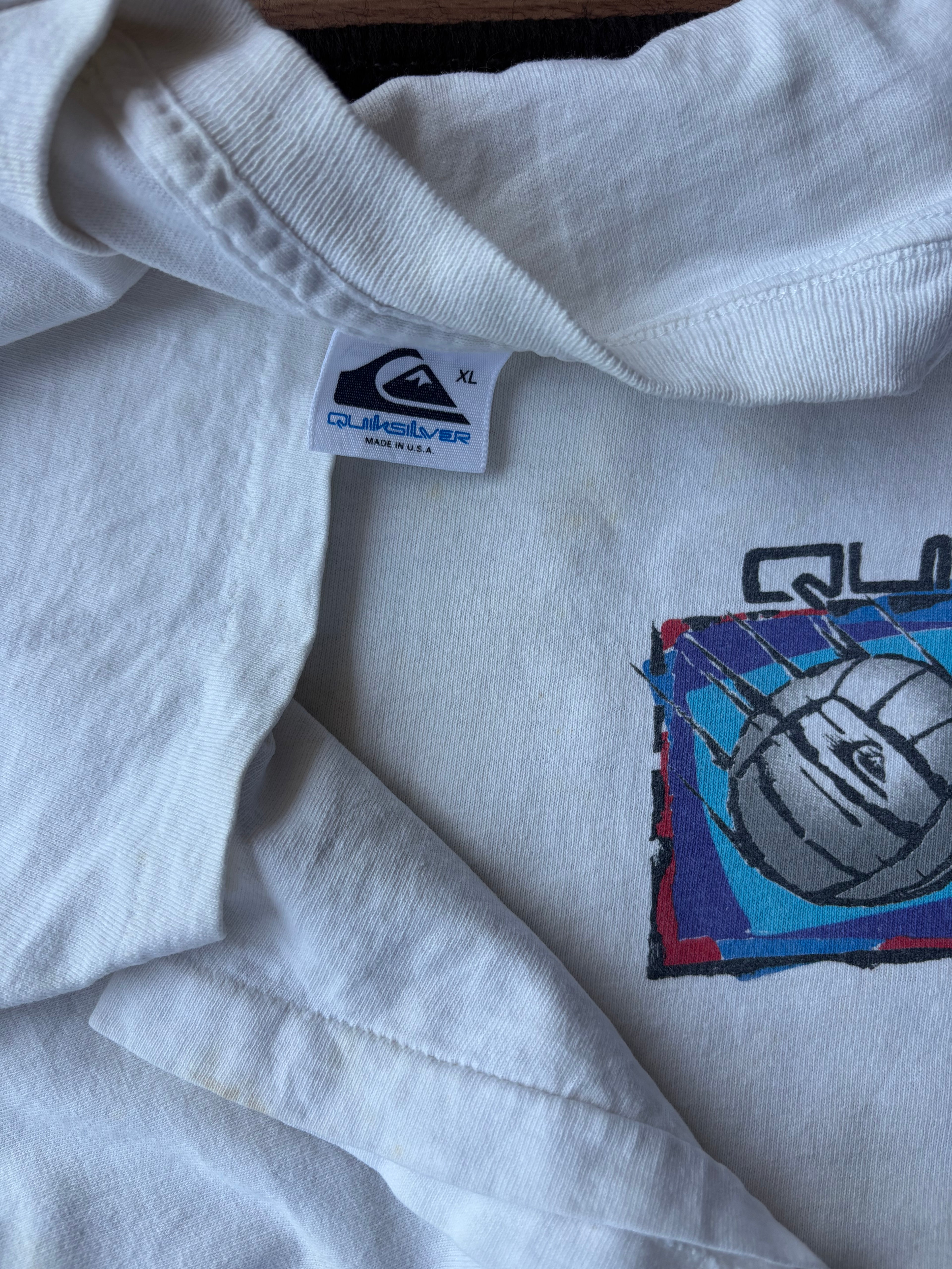 Vintage 90’s Quiksilver tee (L)