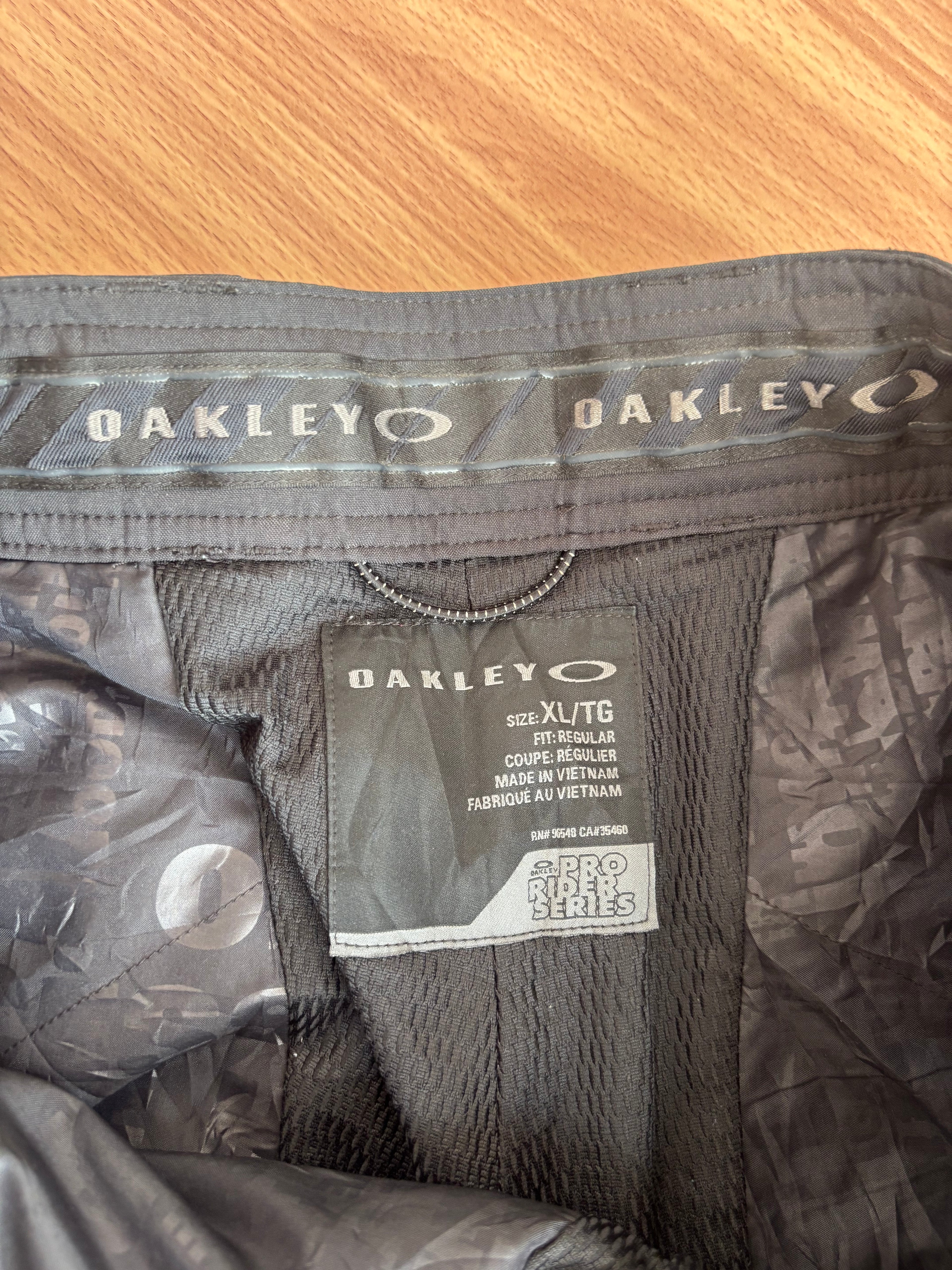 Oakley pro rider series pants (L)