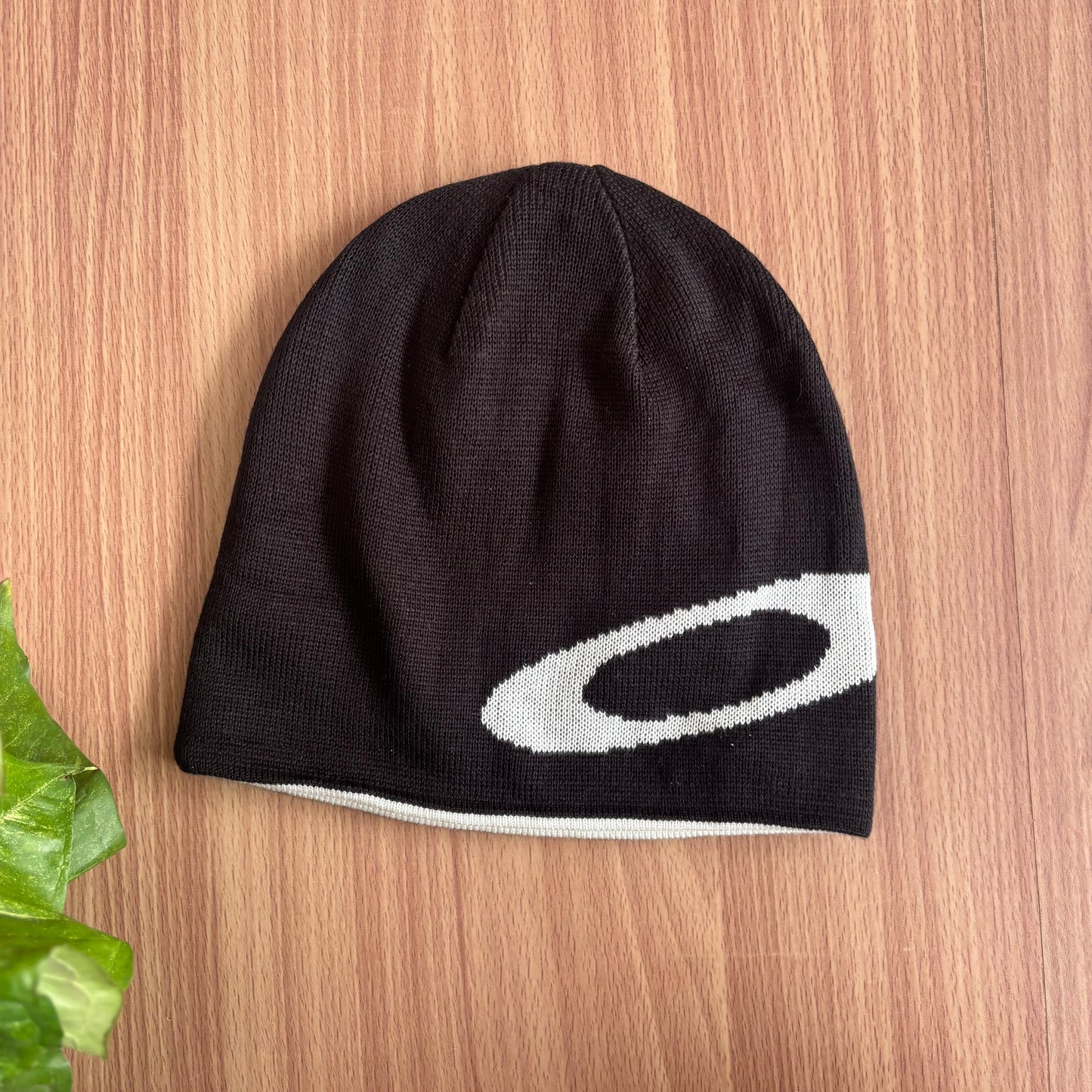 Oakley ellipses beanie