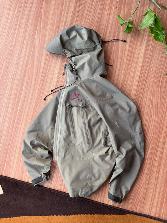 Arcteryx Theta Ar