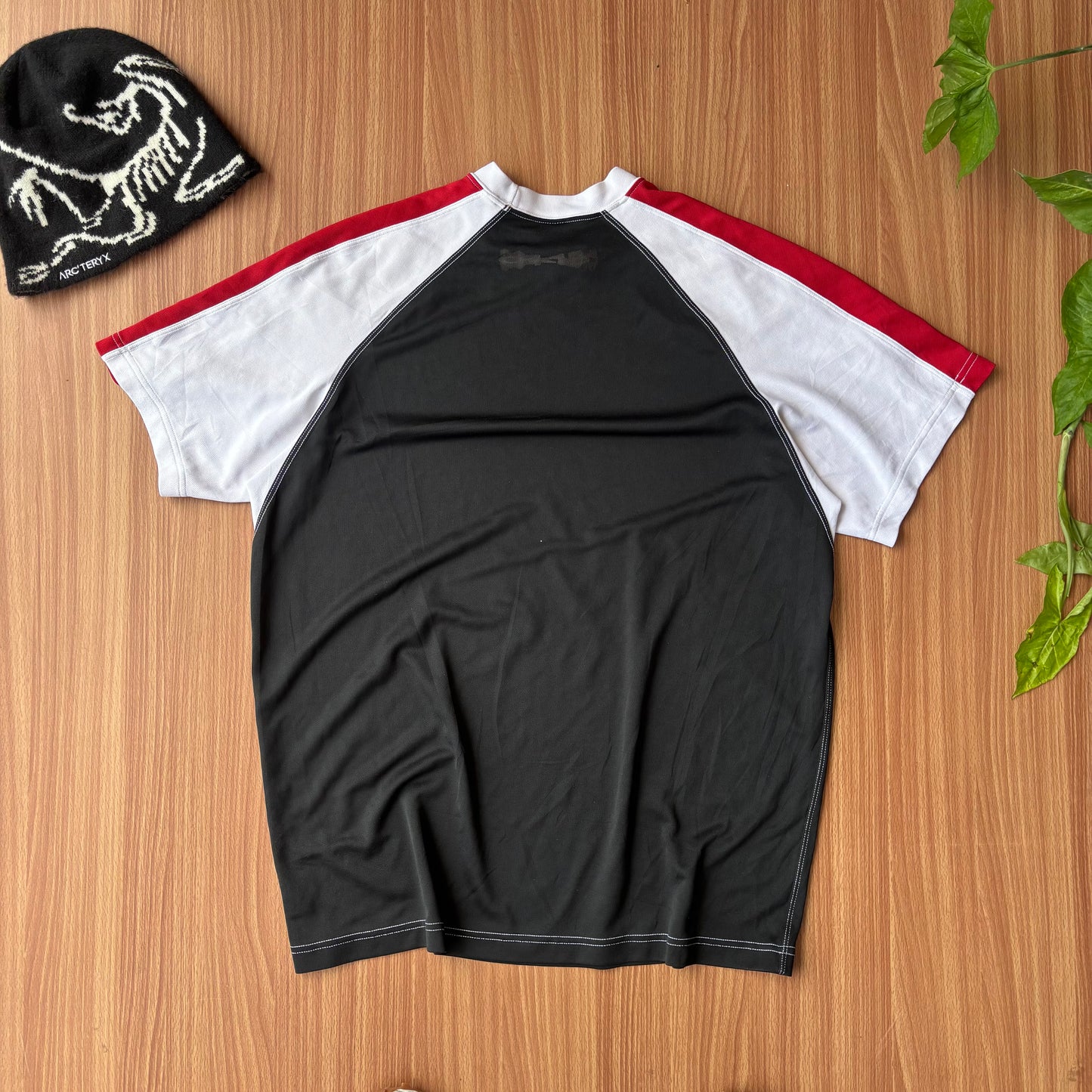vintage Oakley tee