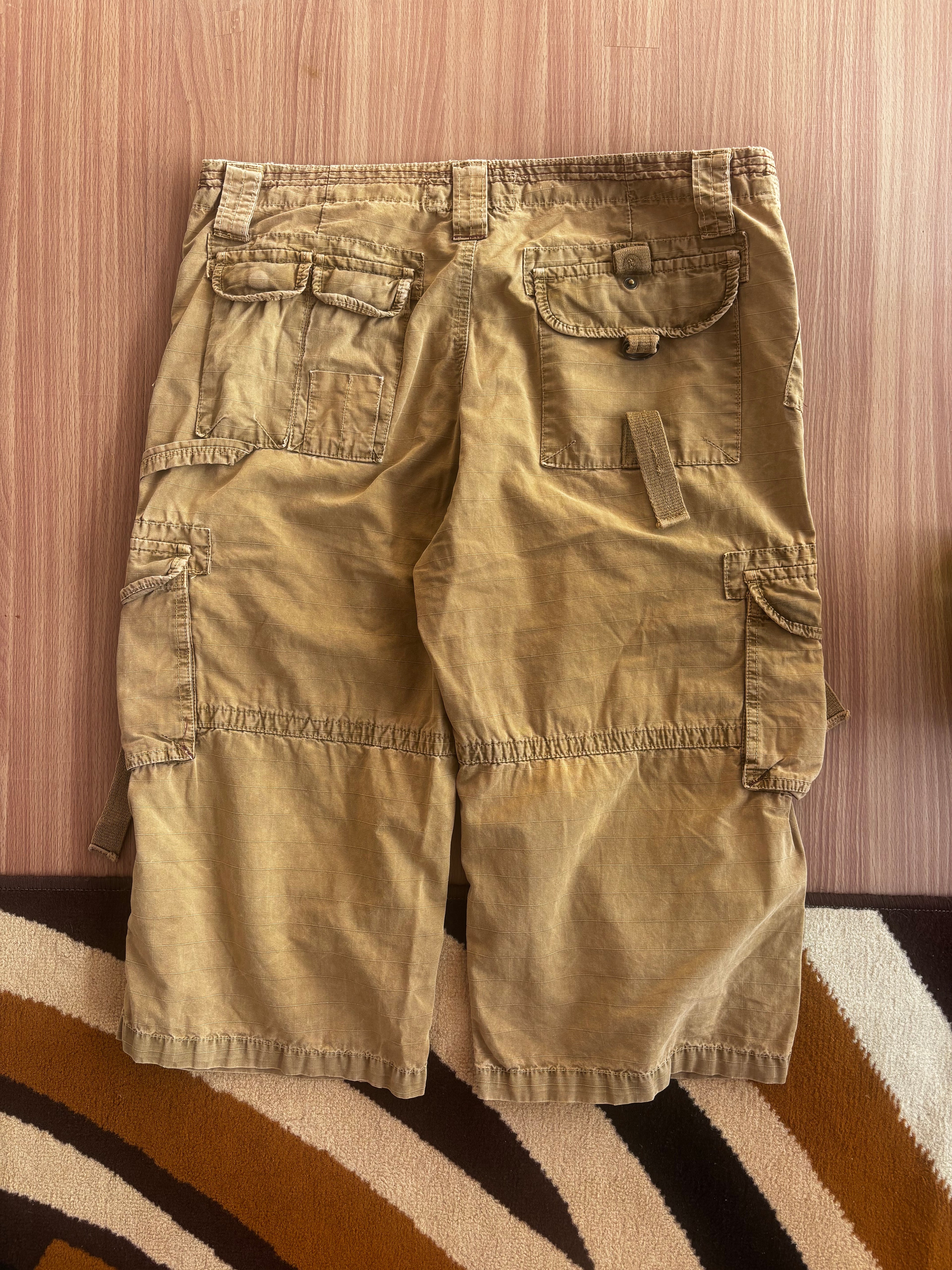 Denim Supply workwear cargo jorts(M-L)