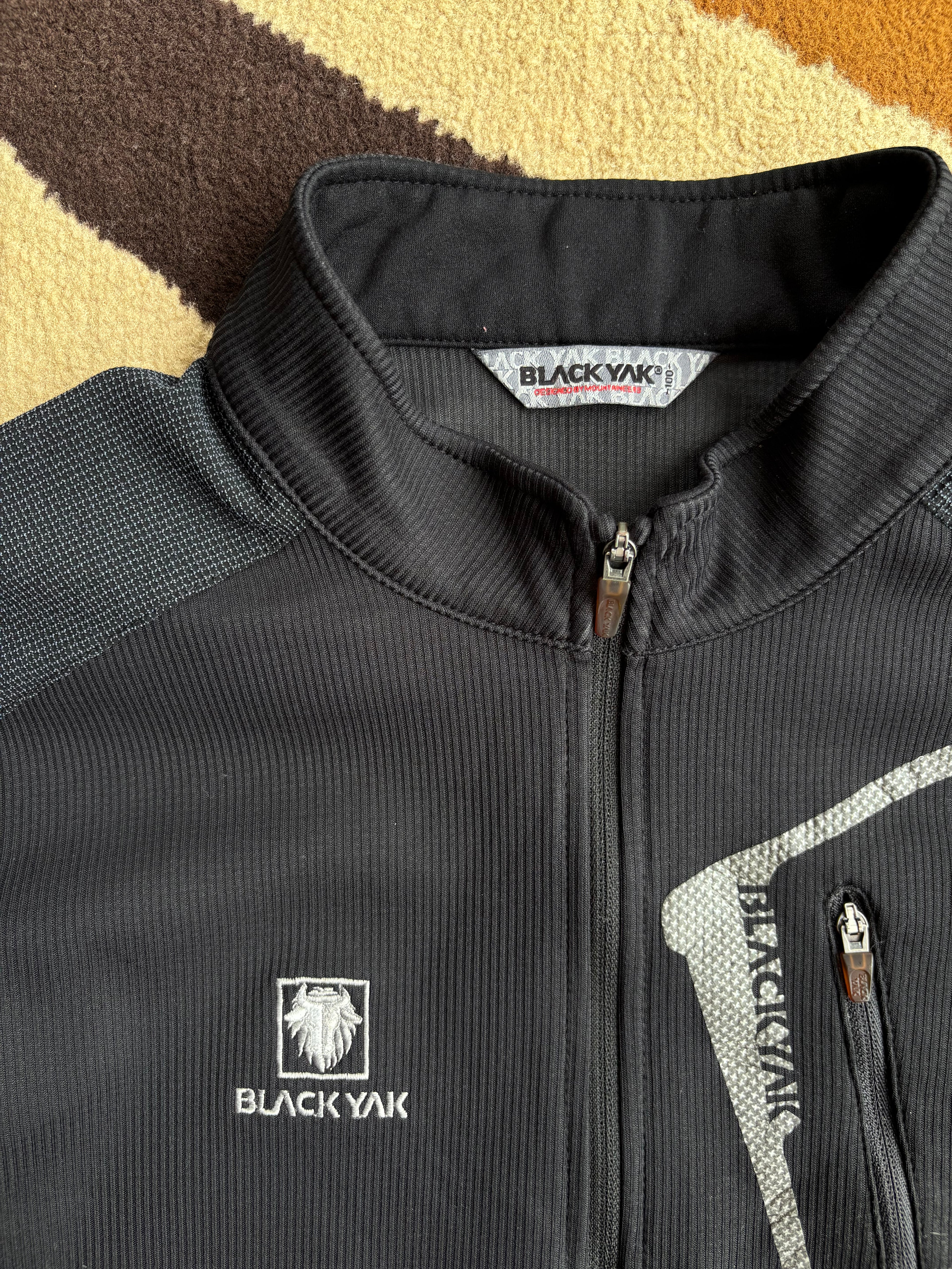 BlackYak windstopper full sleeve tee (M)