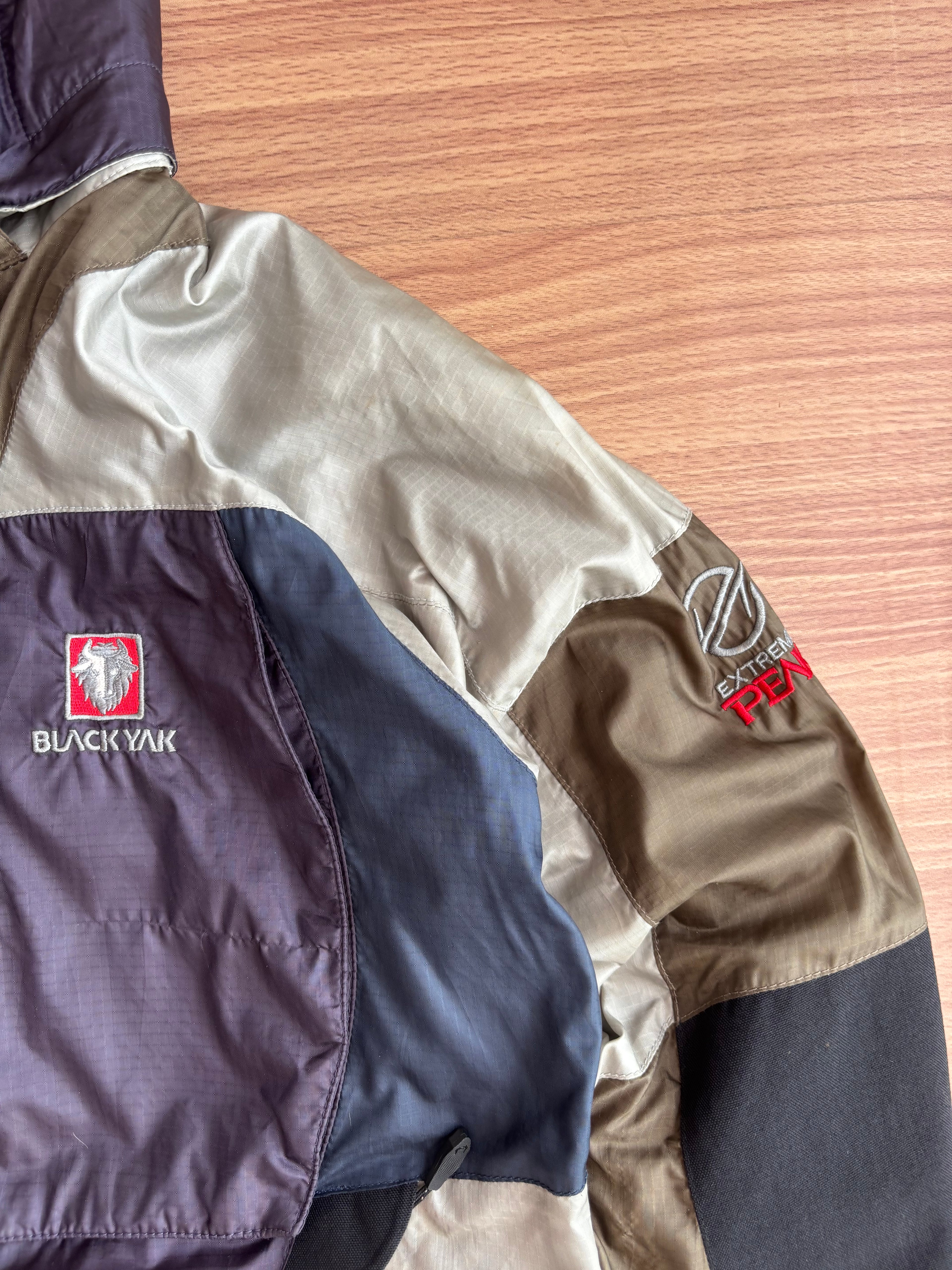 BlackYak Lightweight Shell Jacket (S)