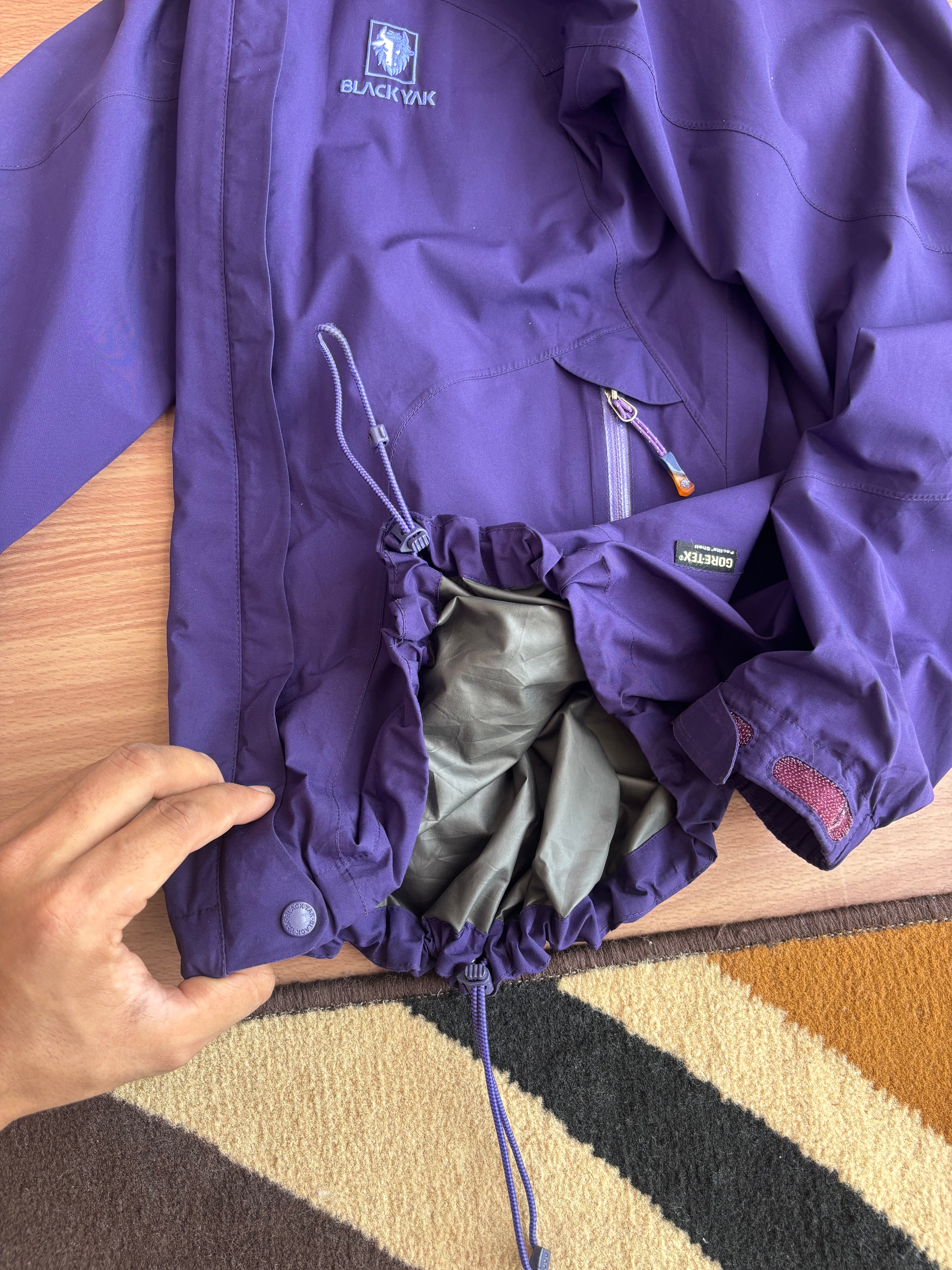 BlackYak Goretex Packlite 3L shell