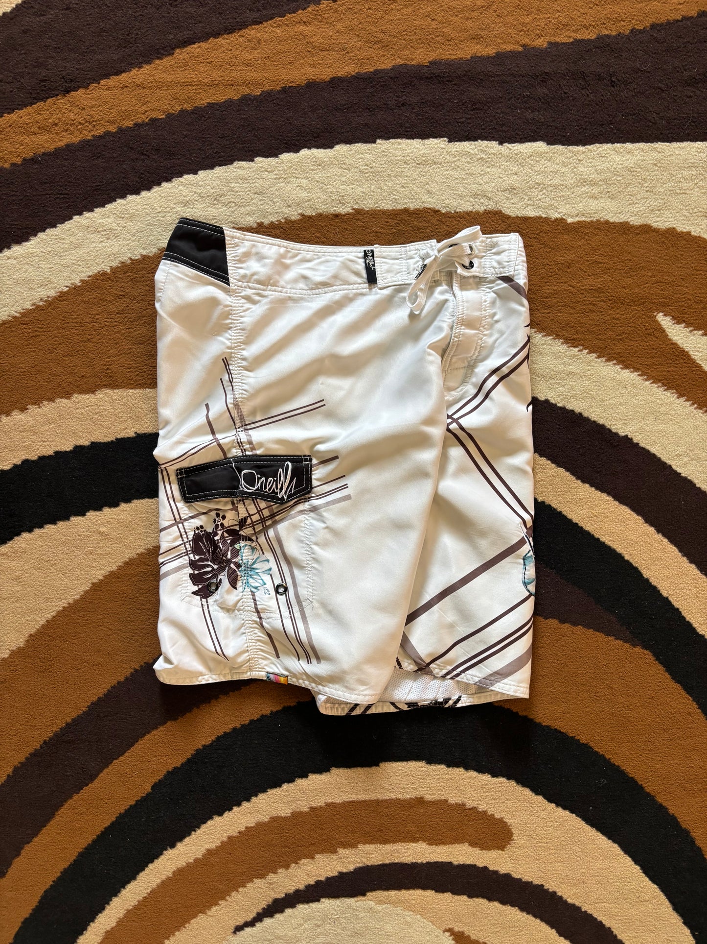 O'Neill floral print Boardies 33)